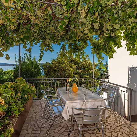 Apartmani Loki Dramalj Exterior foto