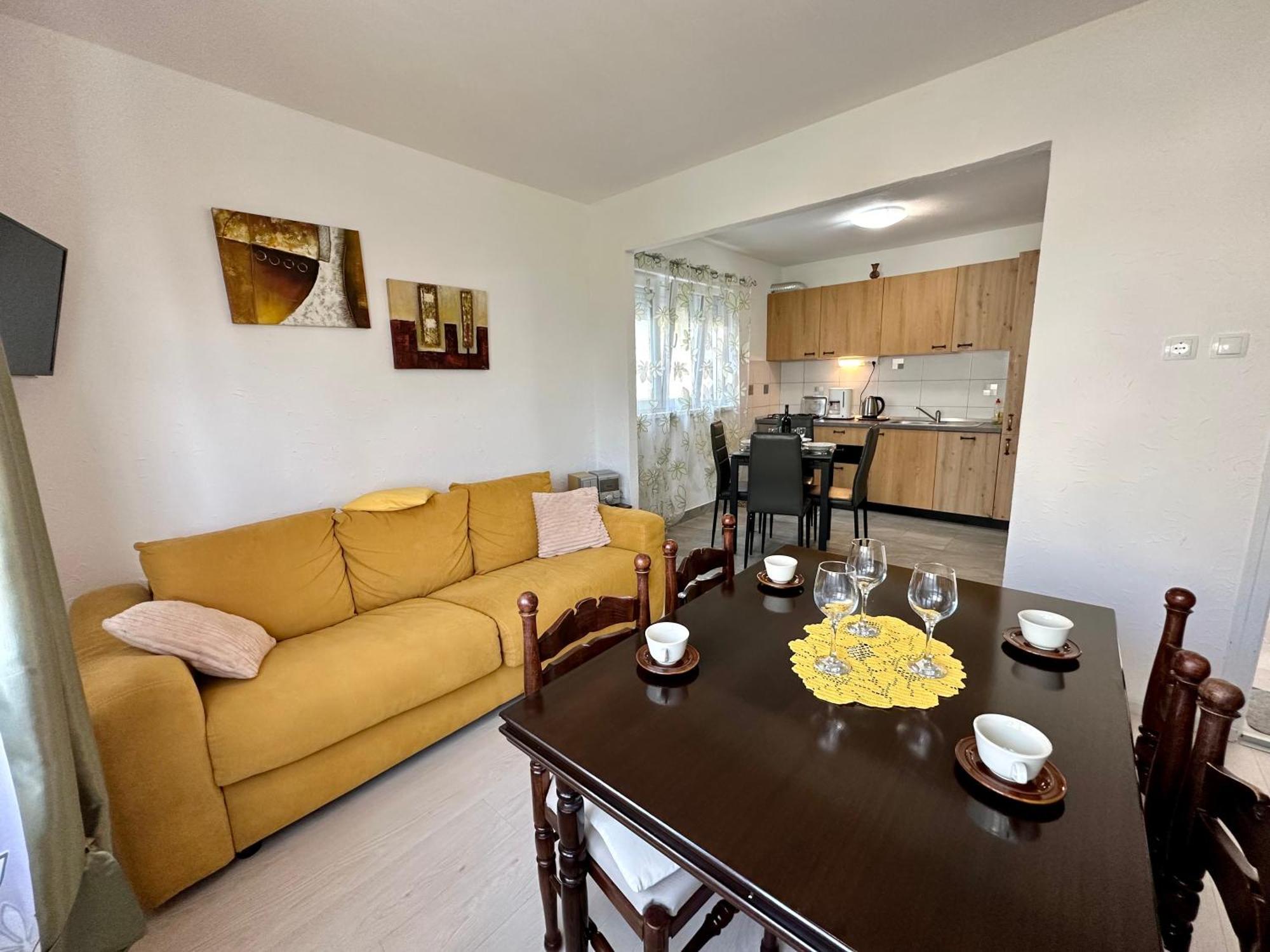 Loki Apartment *